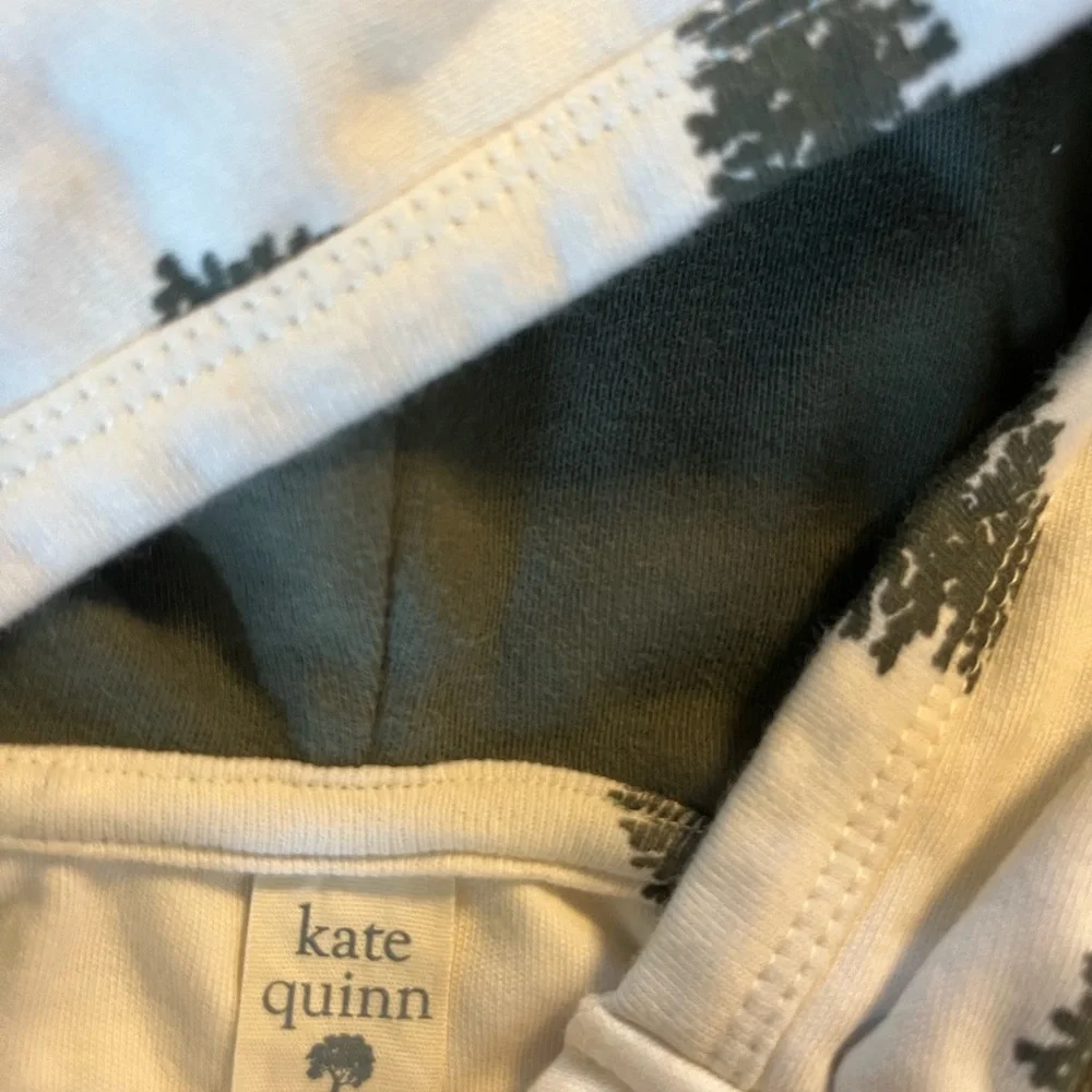 Kate Quinn 100% organic cotton one piece. Size 3-6‎ months